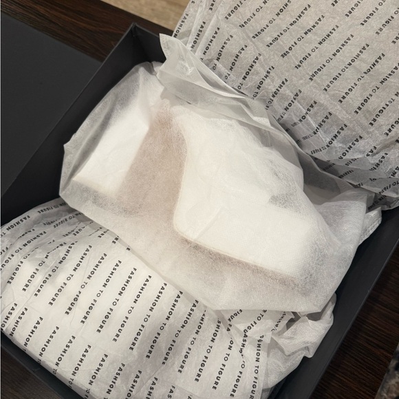 Fashion to Figure White Platform Mules - Picture 7 of 7